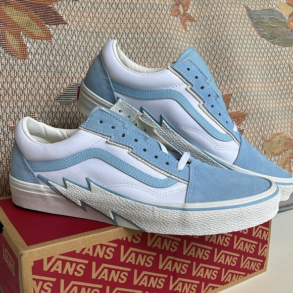 Vans WMNS Old Skool Bolt
Baby Blue
VN0009Q5689
Sneakers - Picture 13 of 16